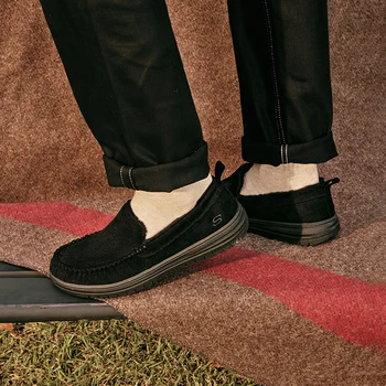 MENS Skechers USA pošmyknúť na Všetky Čierne členkové topánky, teplé a ľahké nosenie