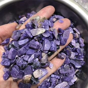 Rozhádzané kamene Charoite fialová crystal drvený kameň minerálne